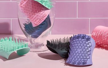 Новая уникальная щетка от Tangle Teezer для ухода и массажа кожи головы