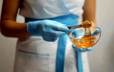 Шпательная техника шугаринга: какие особенности методики? 