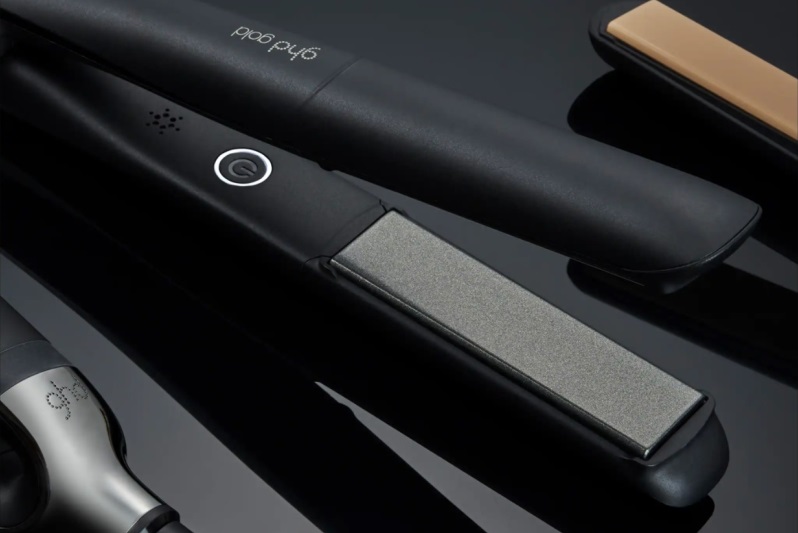Первый интеллектуальный стайлер для волос ghd Platinum+